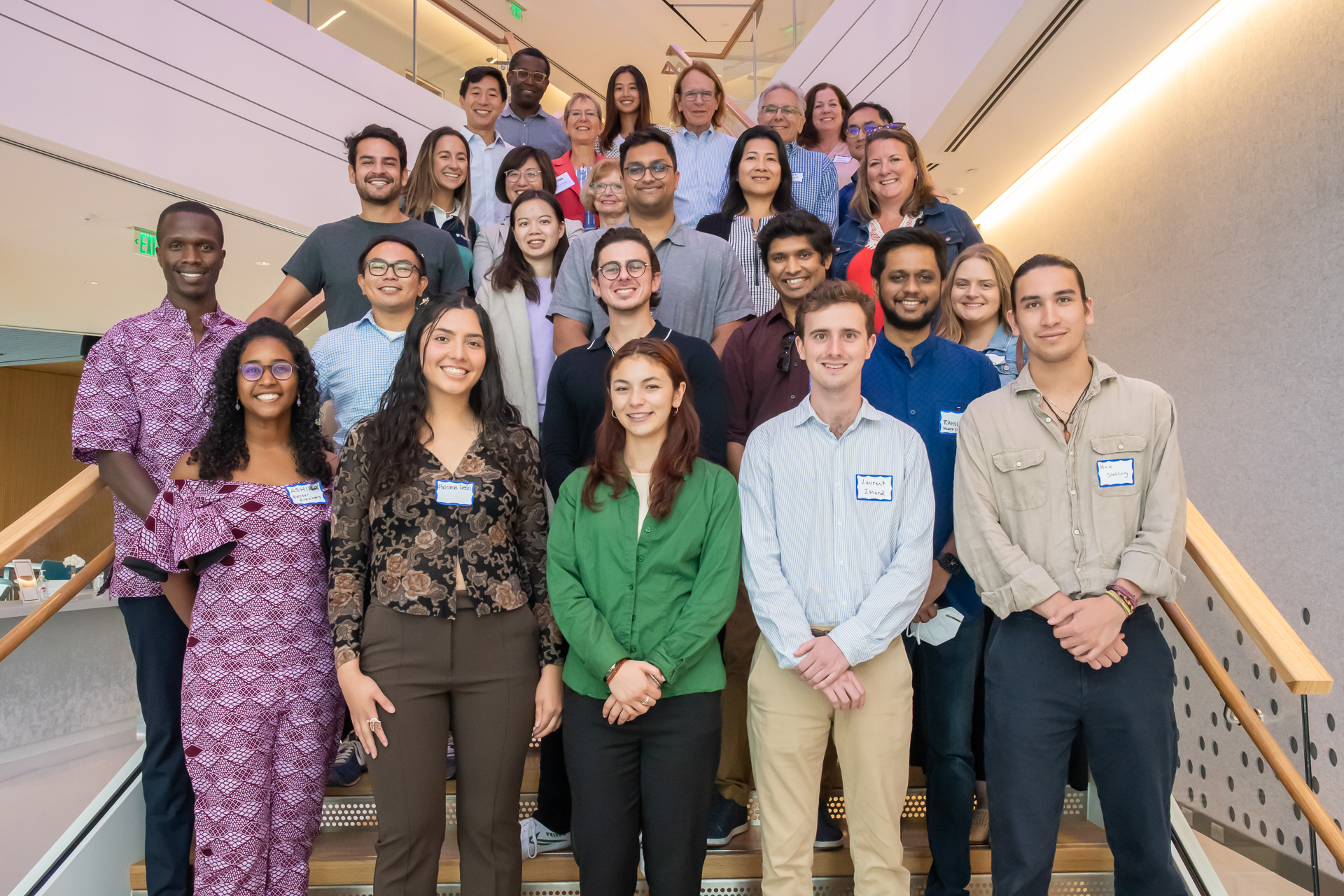 The Tufts Venture Accelerator 2022 cohort and program mentors.