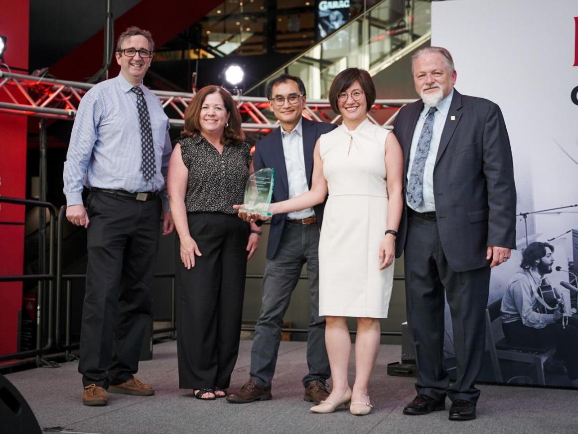 The Derby Entrepreneurship Center and Tufts Gordon Institute team accepted the Excellence in Curriculum Innovation in Entrepreneurship Award at the Rock and Roll Hall of Fame in Cleveland, Ohio.