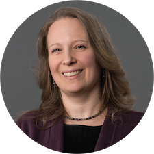 Amy Hirschfeld Circle Headshot