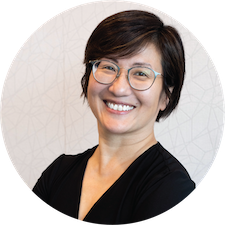Elaine Chen Circle Headshot 2