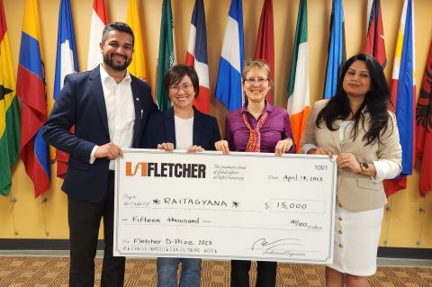 Raitagyana receiving the 2023 Fletcher D-Prize award